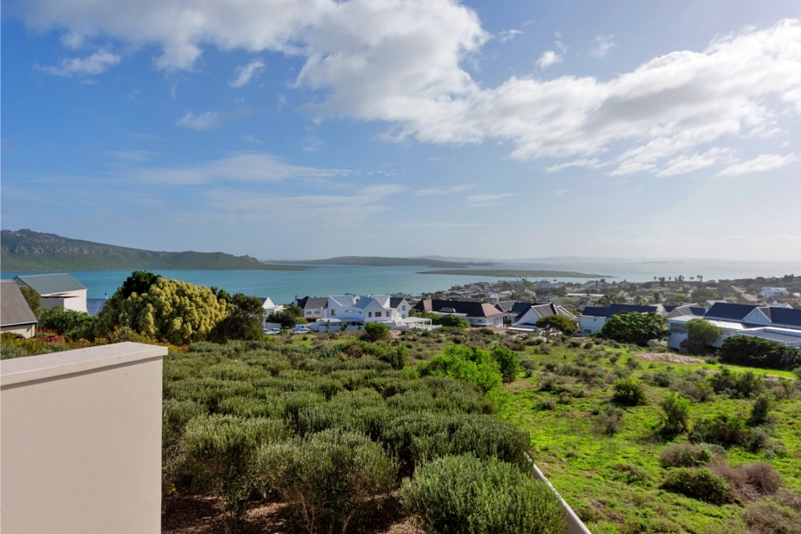 5 Bedroom Property for Sale in Myburgh Park Western Cape